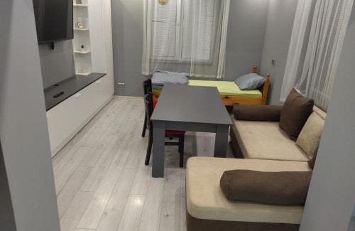 Pernik Apartamento | При митака