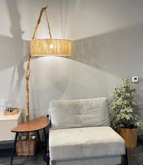 Chernovtsy Apartamento | Просторий світлий сучасний номер N2