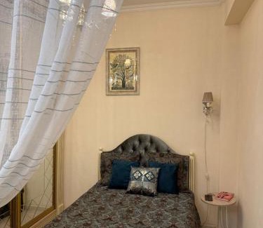Almaty Apartamento | Просторная и уютная квартира с панорамным витражом с видом на город, Центральный стадион, Театр и другие знаковые места Алматы