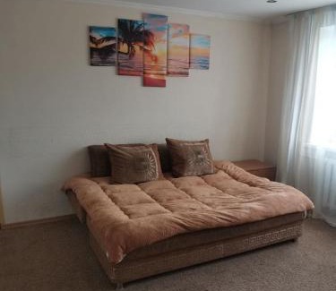 Holosiivskyj Apartamento | Просторі апартаменти на ВДНГ
