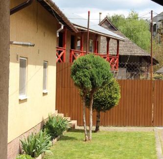 Berehove Apartamento | Роман