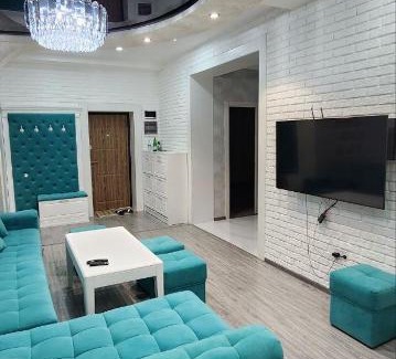 Samarkand Apartamento | РОСКОШНОЕ РАЗМЕЩЕНИЕ В 3-КОМНАТНОЙ КВАРТИРЕ В ОХРАНЯЕМОМ РАЙОНЕ НА УДОБНОМ РАССТОЯНИИ ДО Ж/Д ВОКЗАЛА, АЭРОПОРТА И ЦЕНТРА ГОРОДА.