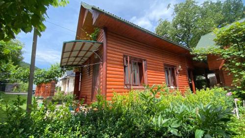 Kosiv Apartamento | Садиба над греблею