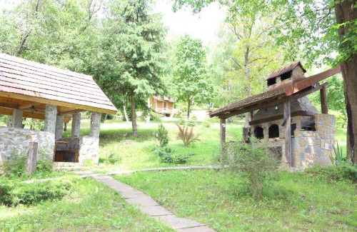 Nizhneye Sinevidnoye Casa | Садиба У Романа 'корпус із сауною'