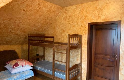 Nyzhnje Selyshche Casa | Садыба над Рикою