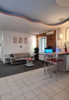 Verkhnie Misto Apartamento | Софиевская 8