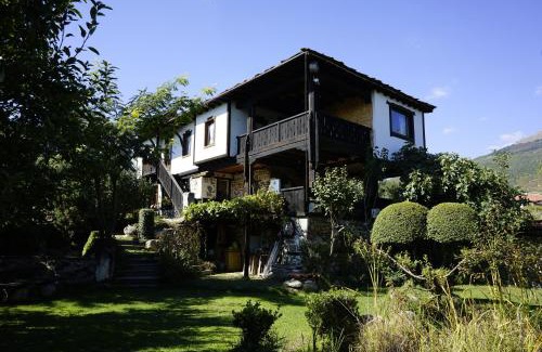 Pavel Banya Casa | Старата къща/село Тъжа