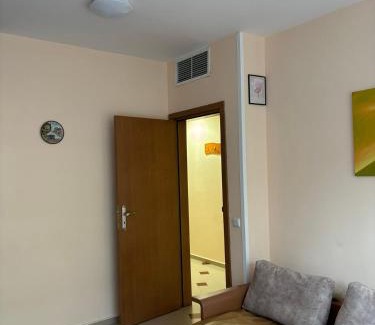 G.K. Bratya Miladinovi Apartamento | Студио Бургас 2