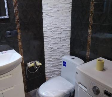 Lesniki Apartamento | Сучасна двокімнатна квартира-студія
