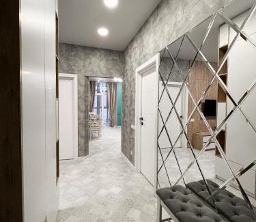 Sukhinovka Apartamento | Сімейні апартаменти класу Люкс у Центрі - Мережа HELEN