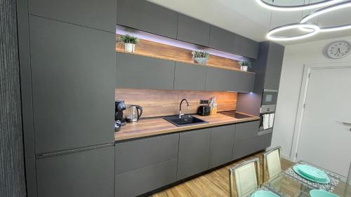 Burgas Center Apartamento | Тони апартмент