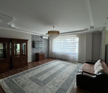 Atyrau Apartamento | Трехкомнатная просторная квартира 137 кв центре возле ТЦ Infinity Mall