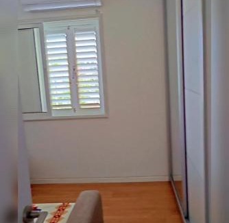 Bat Yam Casa | Уютное жильё в тихом районе, с собственной ванной комнатой и туалетом