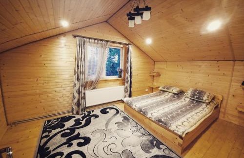 Vorokhta Casa | У Мар'яни