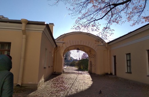 Tsentralny Apartamento | У Фонтанного Дома