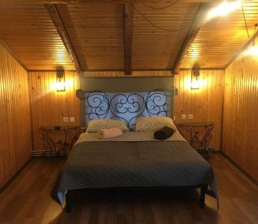 Mykulychyn Casa | Файно Є