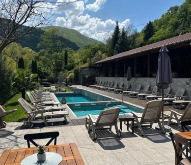 Septemvri Hotel | Хотел Аква Варвара - Минерални басейни и релакс