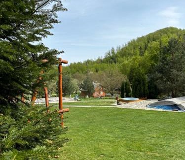 Vyzhnytsya Chalet De Esquí | Хутір Стаєчне