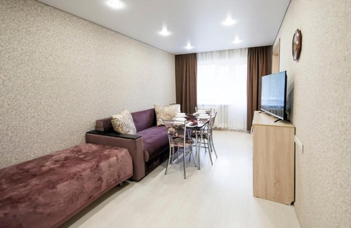 Vologda Apartamento | Четырехкомнатная квартира на Яшина 40 , 14 Спальных мест, - NaSutki35