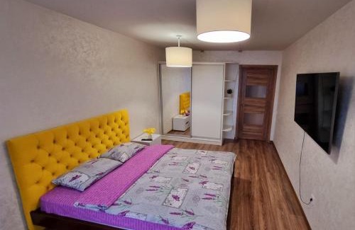 Lutsk Apartamento | Яровиця 2 кімнати 4 поверх
