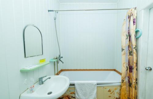 Sukhinovka Apartamento | Яскраві квіти мережа квартир Документи для відряджень Безконтактне заселення 24-7
