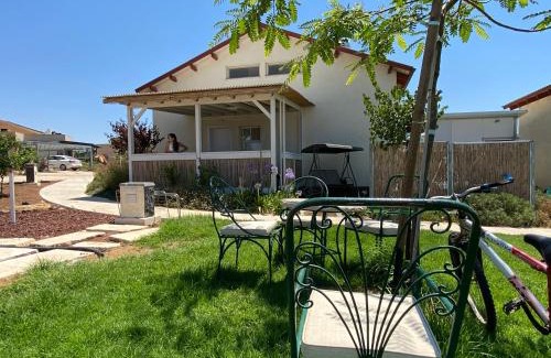 Avnei Eitan Casa | אצלנו בחצר