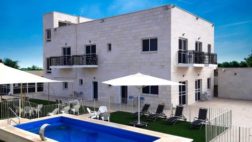 Emek HaMaayanot Casa | אשתורי - ASHTORI
