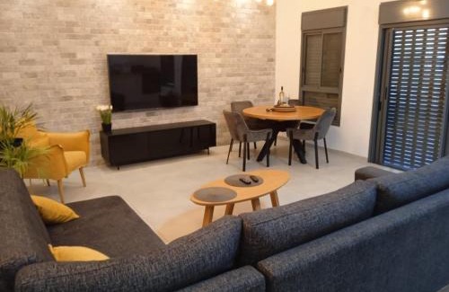 Migdal Apartamento | בית במושבה - נוף ארבל