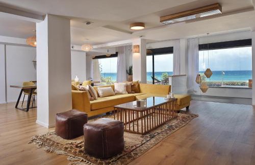 Nahariya Apartamento | דירה על הים בנהריה LENNY TZIPORA by alta galilea