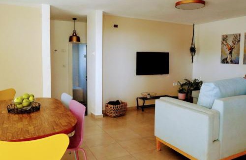 Yeruham Apartamento | על הואדי- צימר מרווח עם גינה פרטית ושני חדרי שינה