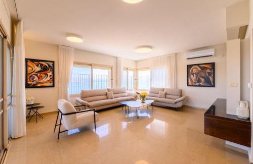 Tiberias Casa | פנטהאוז השומר