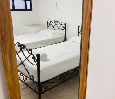 Safed Casa | צימר בצפת, מרווח ושקט, חצר גדולה, מיועד לשומרי שבת, ישנן שתי מיטות רגילות ועוד שתיים מתקפלות, ארבע מיטות סך הכל