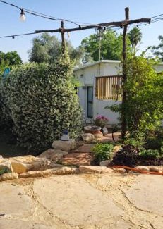 Kfar Hess Chalet De Esquí | קזה פיקניה בקתה בכפר