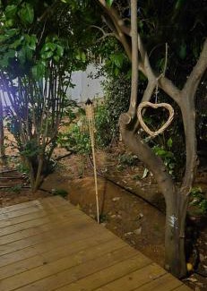 Kfar Hess Chalet De Esquí | קזה פיקניה בקתה בכפר