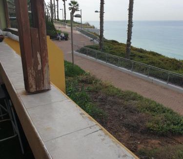 Netanya Apartamento | קסם על הים- דירות נופש עם ג'קוזי פרטי ונוף פרטי לים