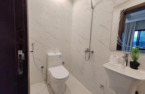 Al Faisaliyah Apartamento | استوديو السعودية - التحلية 411 Saudi Studio -Tahlia