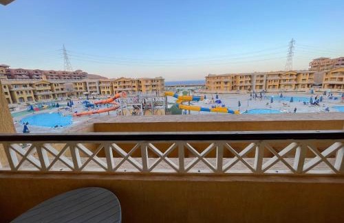 Ras Sudar Chalet De Esquí | بورتو السخنه - كاريبين اكوا بارك اطفال وكبار مجانآ عائلات فقط