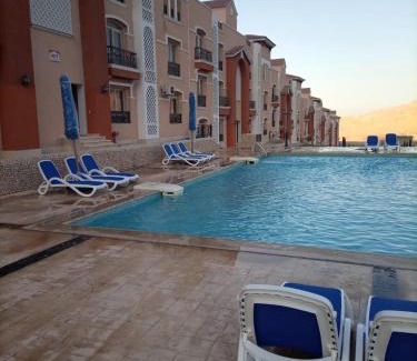 Ras Sudar Chalet De Esquí | بورتو السخنه هيفين هيلز شاليه عائلات Heaven Hills Porto El sokhna