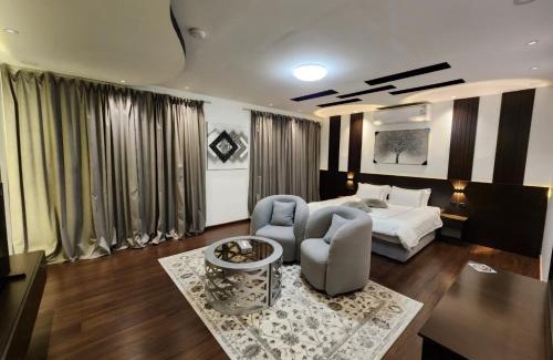 Taif Apartamento | جناح فاخر بوصول ذاتي وفناء مطل