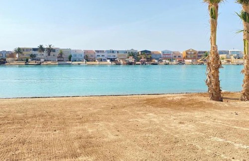 Dhahban Chalet De Esquí | درة العروس الشاطئ الذهبي