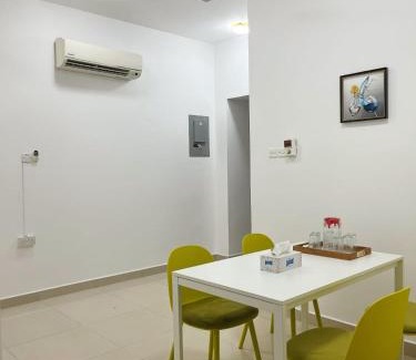 Al Ghubrah Ash Shamaliyyah Apartamento | درة الغبرة للشقق المفروشة