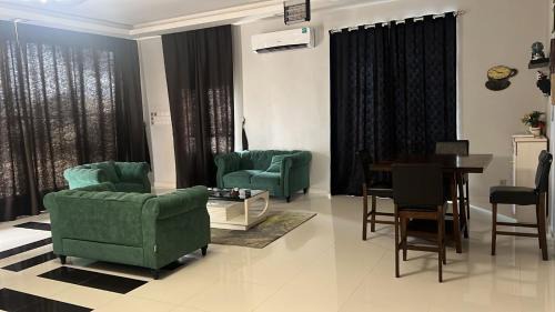 Mirbat Chalet De Esquí | شالية انطاليا مرباط