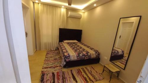 Al-Matariyah Apartamento | شالية غرفتين و رسيبشن و حمامين قرية بولمار بعد بورتو السخنه طريق الزعفرانه