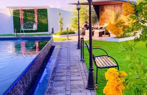 Nizwa Chalet De Esquí | شالية ڤولانس - Volans Chalet VIP