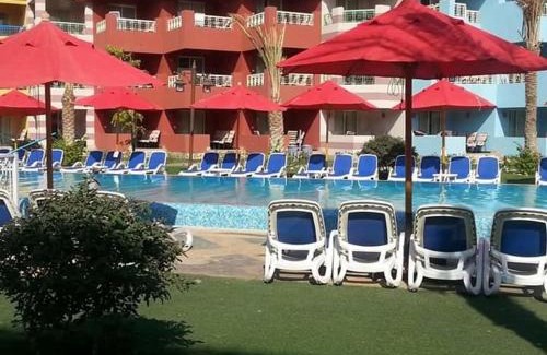 Ras Sudar Chalet De Esquí | شاليهات بورتو ساوث بيتش للأسر فقط An