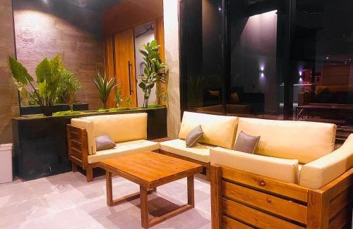 Dhahban Chalet De Esquí | شاليهات سي سايد