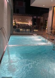 Al Kura Chalet De Esquí | شاليه الفيصل