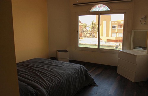 Al Kura Casa | شاليه بإطلالة بحرية مميزة
