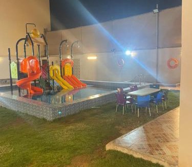 Medina Chalet De Esquí | شاليه بغرفة نوم ومسبح