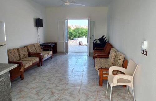 Marsa Matruh Chalet De Esquí | شاليه بقرية القصر السياحية للايجار ب مطروح إمتداد شاطيء الأبيض حمام السباحة في القرية به صيانه